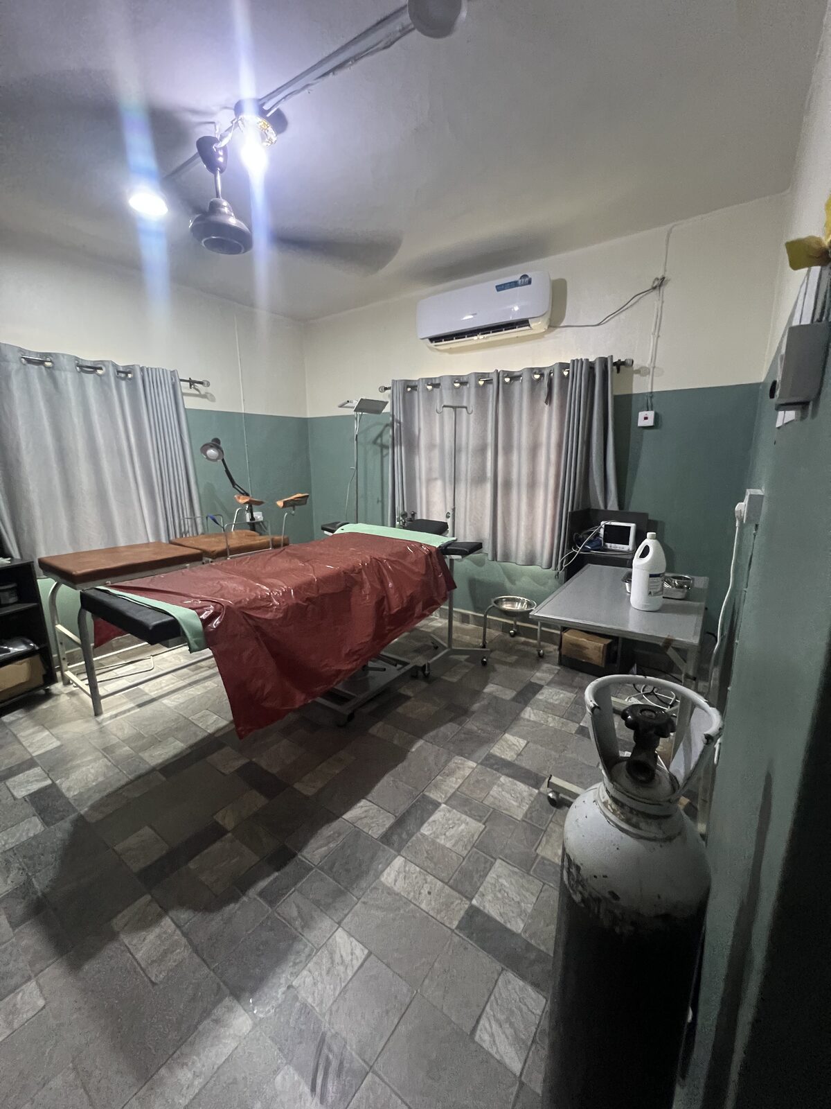 Delivery and procedure room at The Minaret Hospital